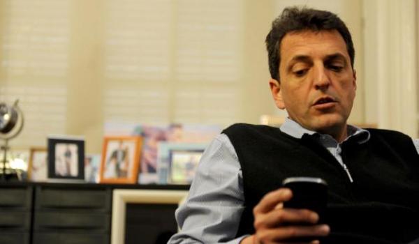 Urribarri habla con Massa