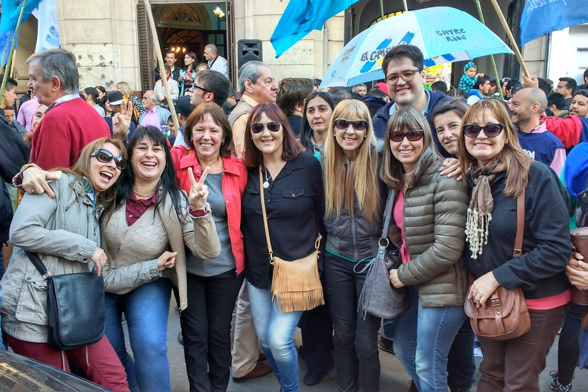 Con una marcada presencia K se homenajeó a Kirchner