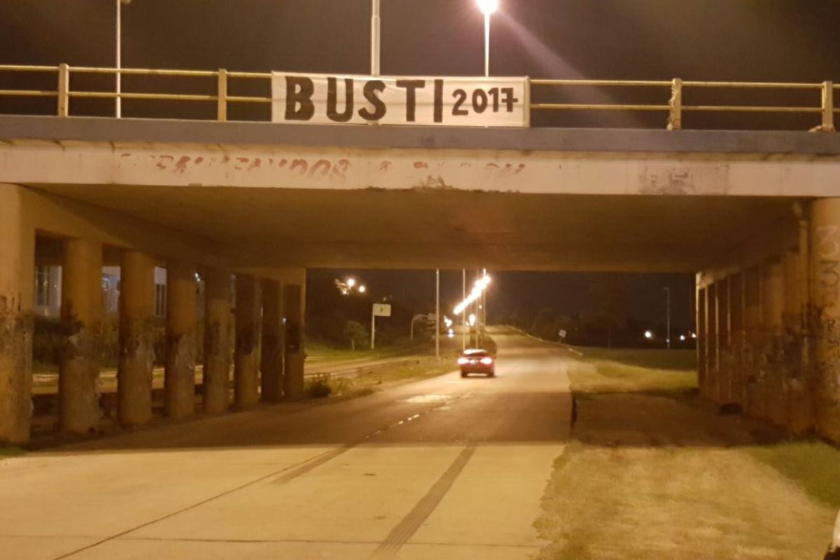 Para arrancar, Busti ya tiene un cartel