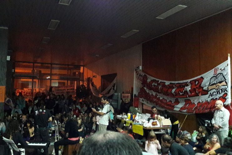 Toma del CGE (festival).jpg