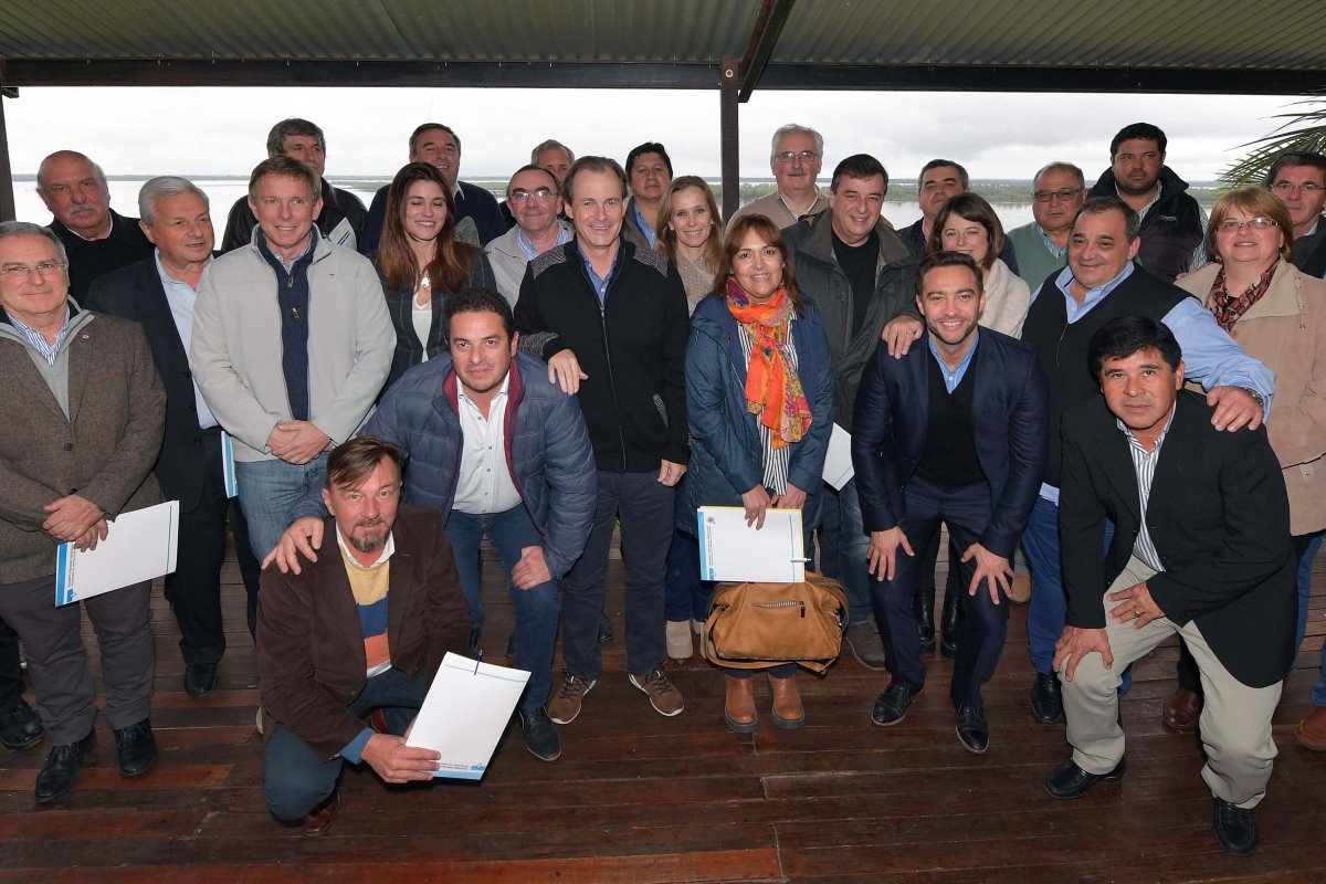 Bordet reunió a los intendentes del PJ a días de las PASO