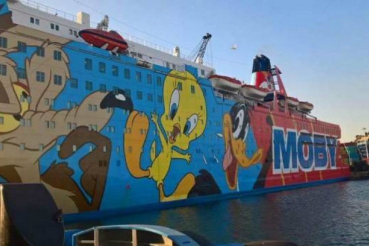 barco barcelona looney toones.jpg