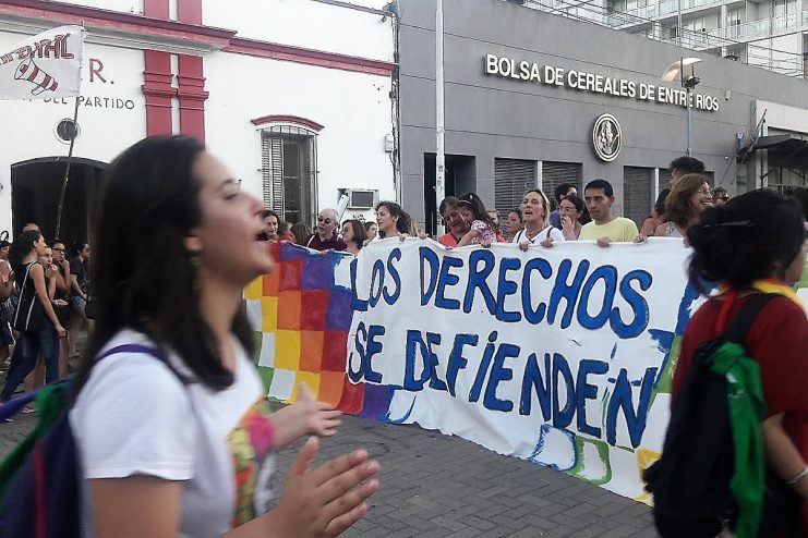 los derechos se defienden marcha.jpg