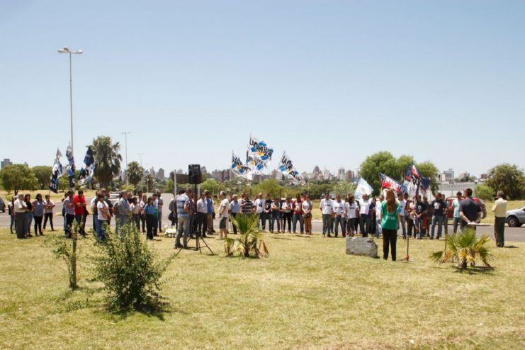 acto en parque nuevo 20 de diciembre.jpg