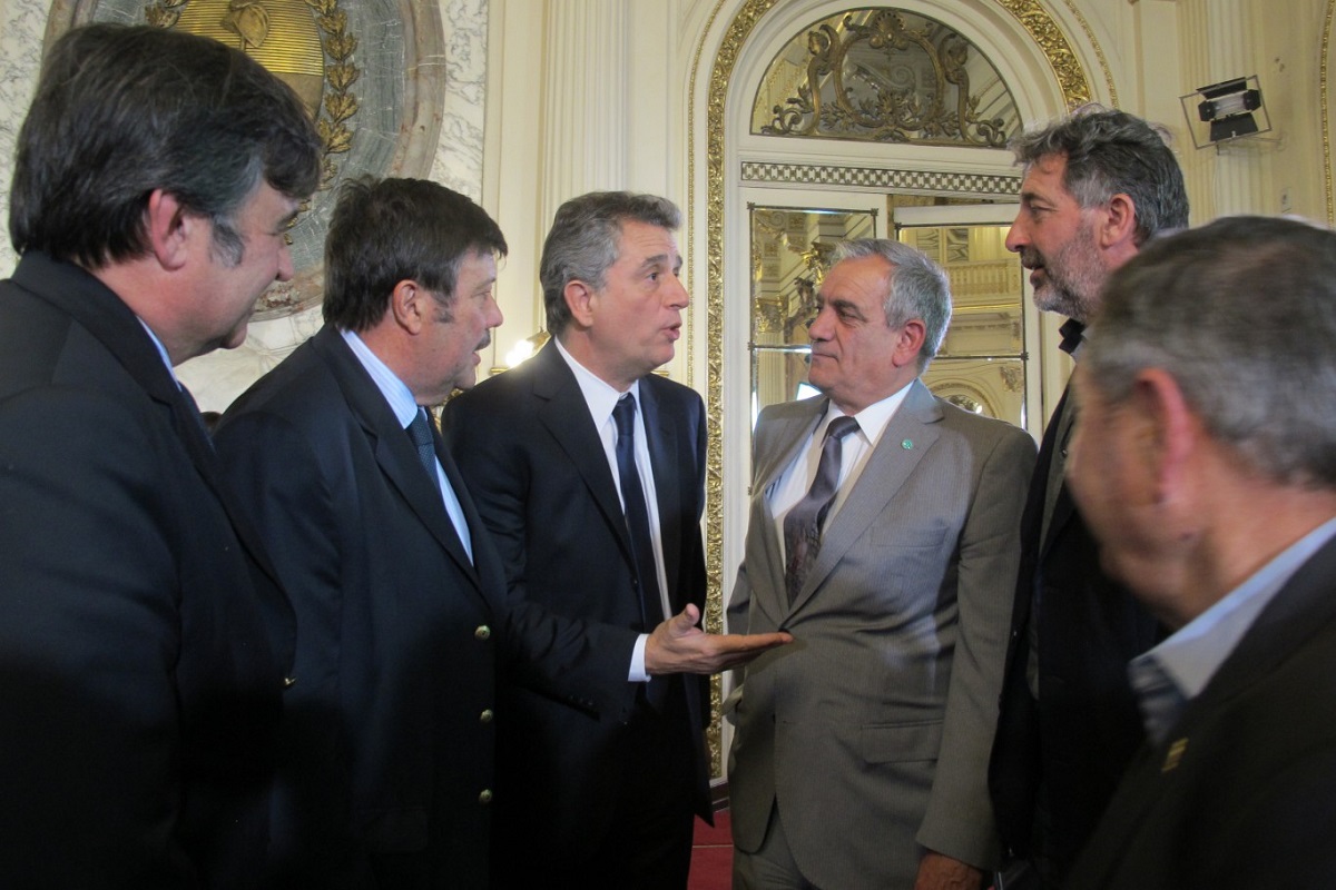 Quieren que Etchevehere devuelva los 500 mil pesos