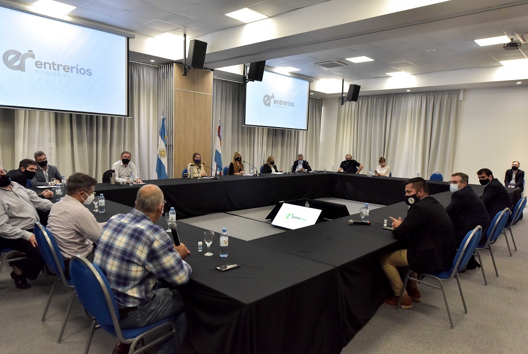 Buscan acordar políticas con los intendentes ante la segunda ola